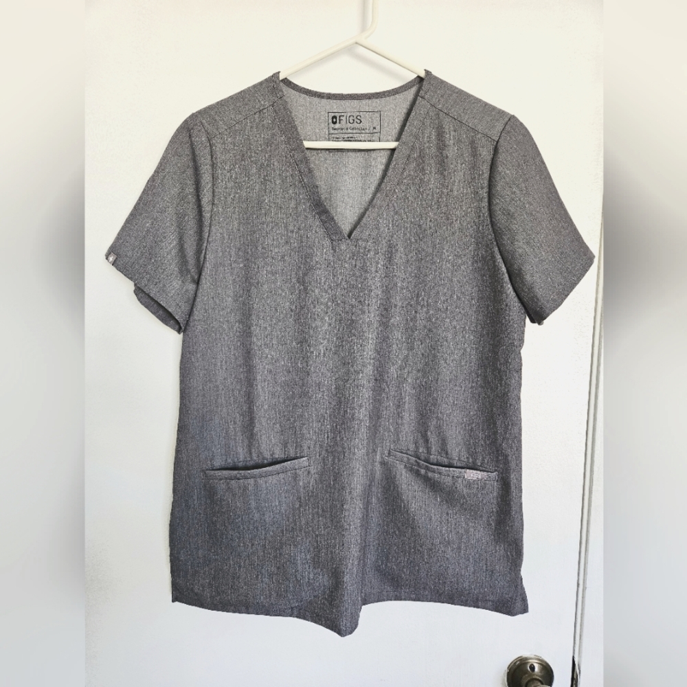FIGS Casma Scrub Top size M color Graphite